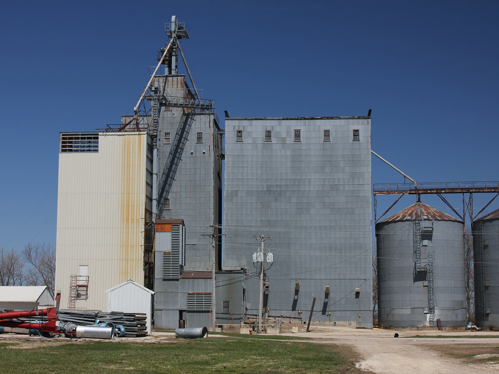 Grain Elevator Coulter, IA Tom McLaughlin Flickr