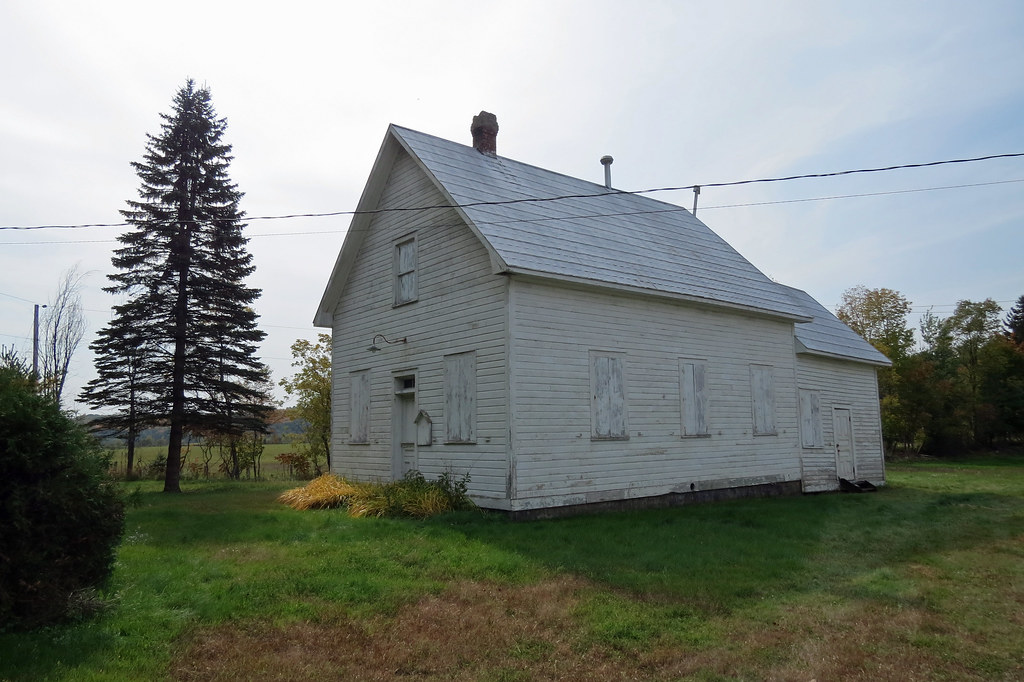 A former oneroom schoolhouse (?) in Bowman, Quebec Flickr