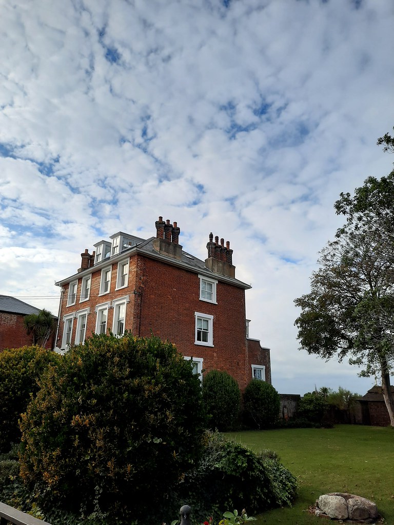 20200928_155138 Foursquare elegance, Yarmouth. Mobile pho… fulvue