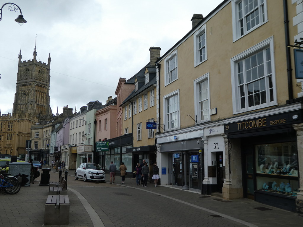 Exploring Cirencester, Gloucestershire – Love Travelling Blog