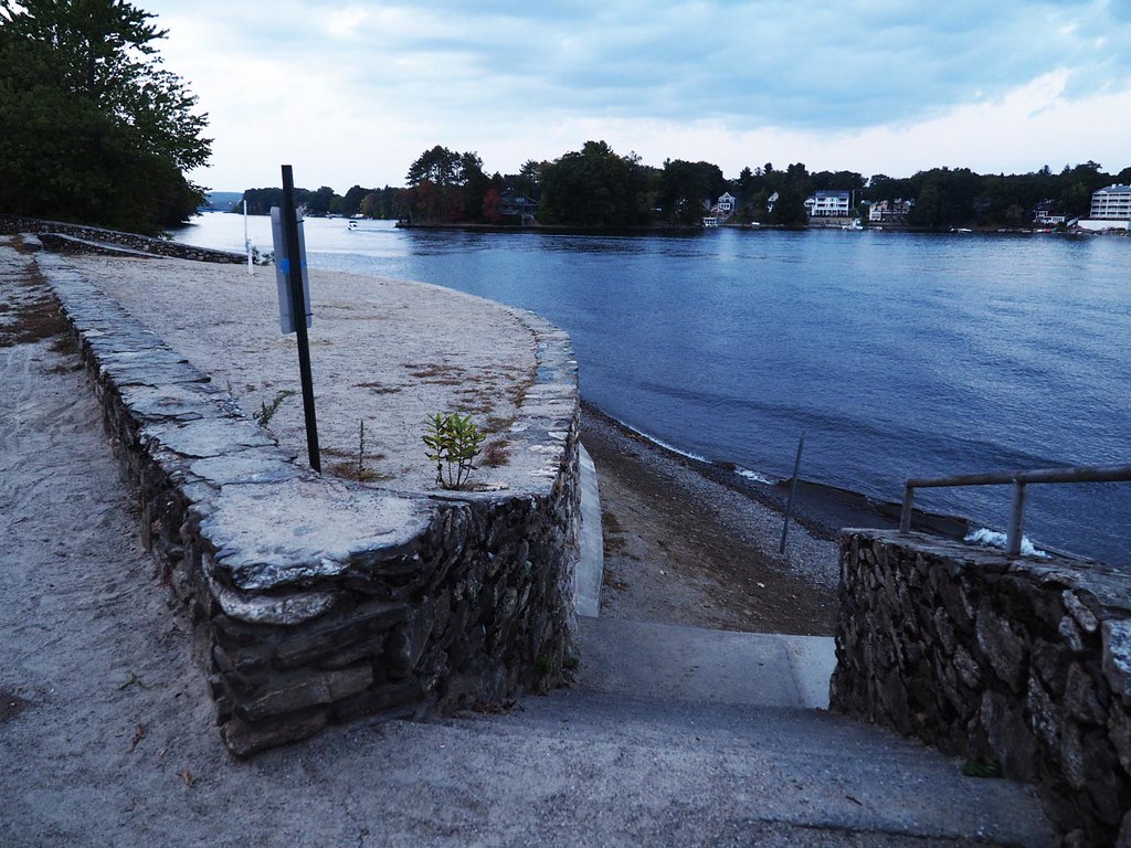 Lake Quinsigamond Worceser, MA ricky shore Flickr