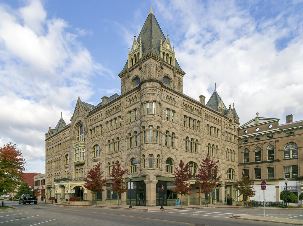 Plaza Hotel (Fort Piqua Hotel) — Piqua, Ohio Christopher Riley Flickr