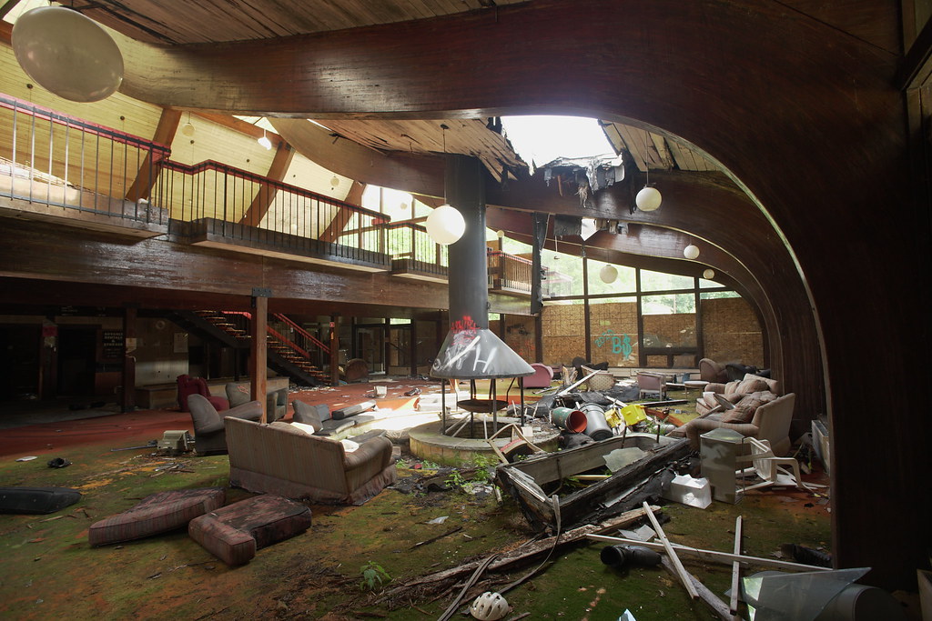 DSC00560 Nevele Grand Hotel, Ellenville NY Ski lodge Matthew