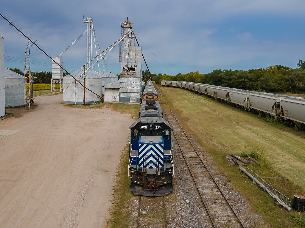 Blackwell Northern Gateway Railroad EWLX 329 (SD45) South … Flickr