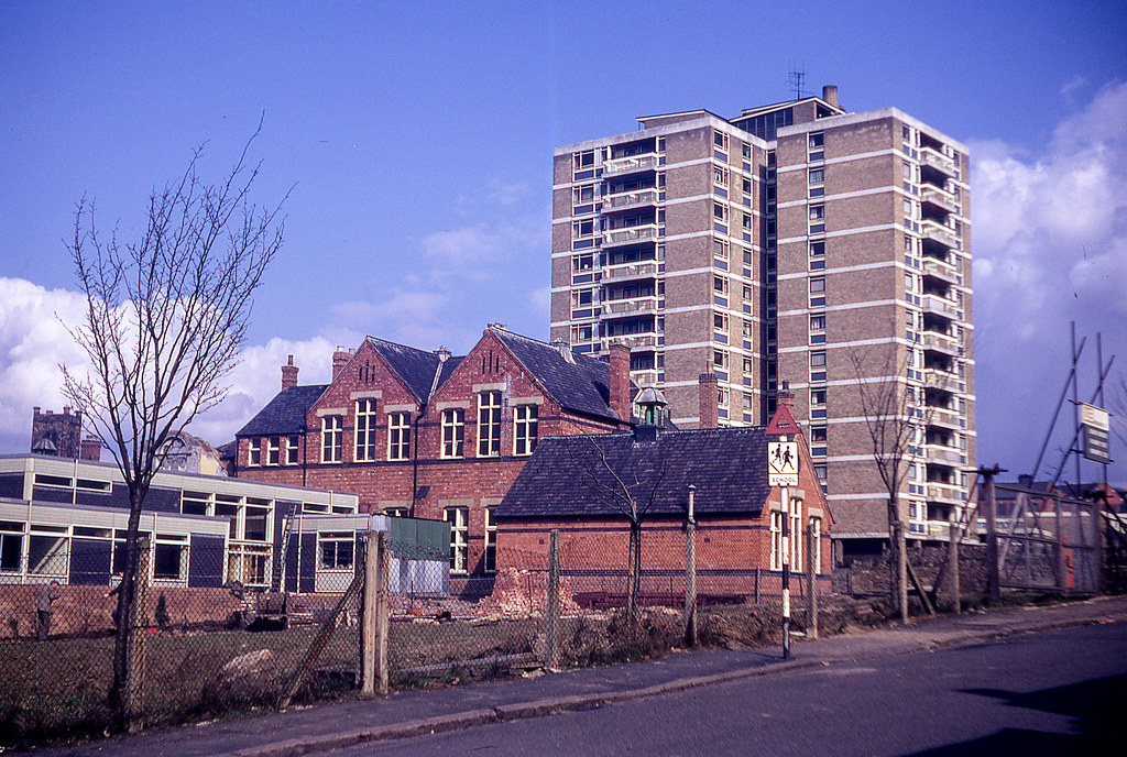 Spring Lane School, Northampton, opened in 1874, in the co… Flickr