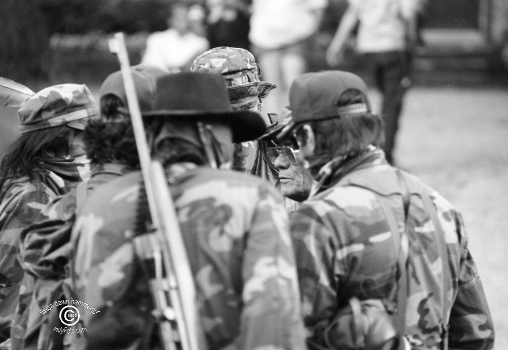 OKA6_09sm Mad Jap confers with Warriors, Oka Crisis 1990 ©… Flickr