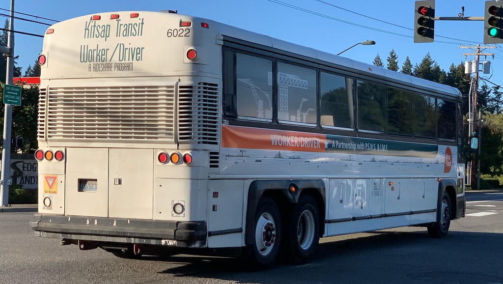 Kitsap Transit Worker/Driver 6022 Zack Heistand Flickr