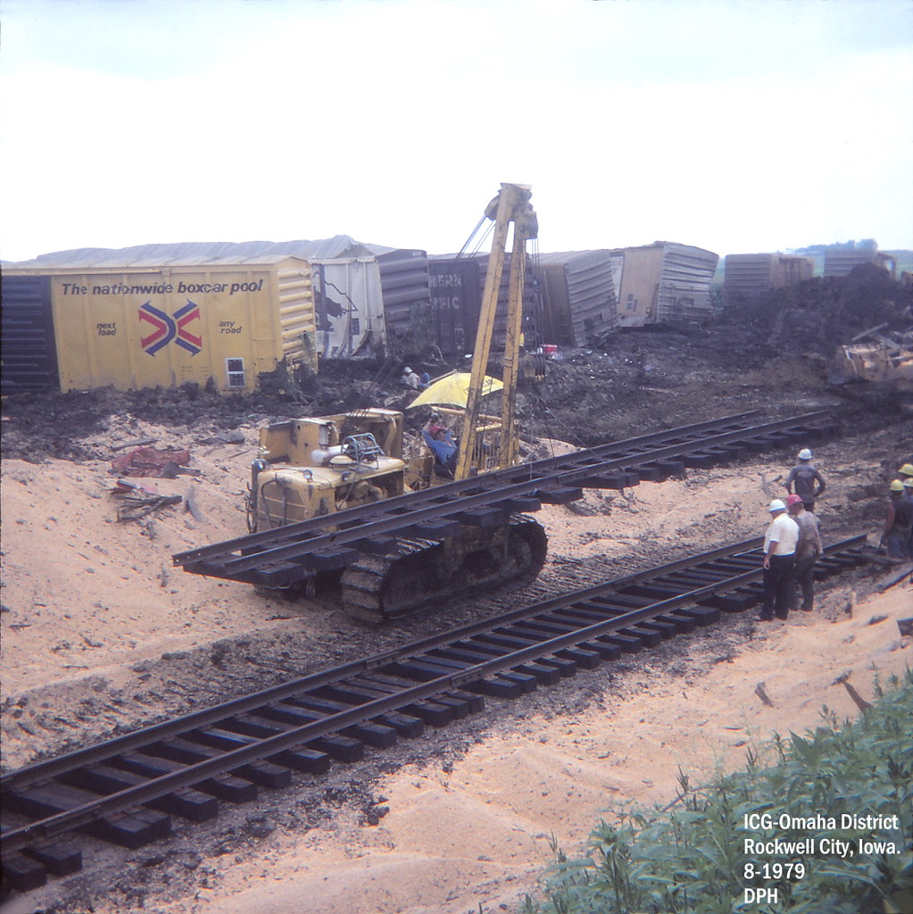 ICG Derailment Rockwell City, Iowa 81979 (2) Milwaukee Road SD9 Flickr
