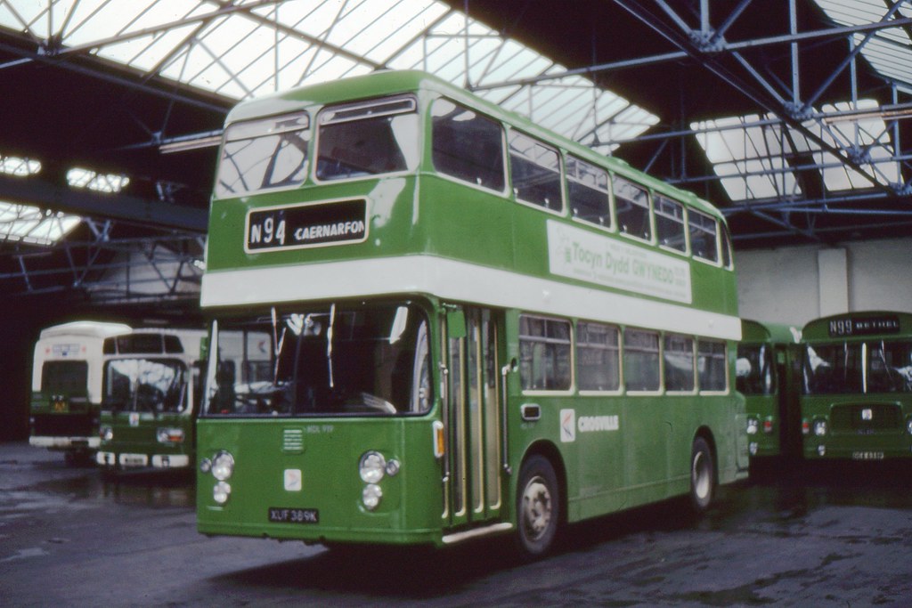 Crosville HDL919 XUF389K Caernarfon garage is the location… Flickr