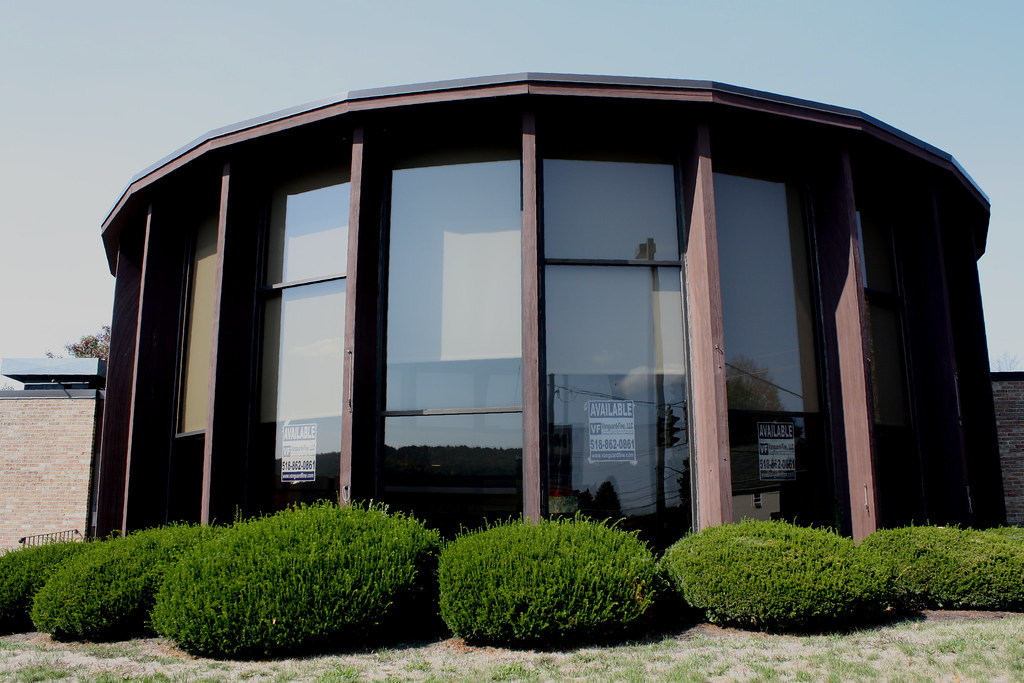 Former Columbia Bank Painted Post New York 2020. drpep Flickr