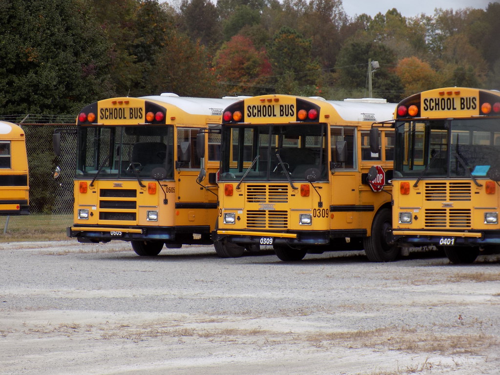 Hopkins County Schools 0605, 0309 Bus lot Nortonville, K… Flickr