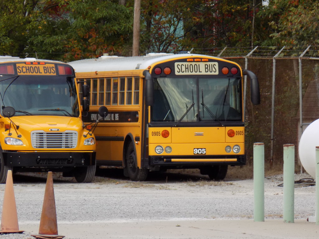 Hopkins County Schools 0905 Bus lot Nortonville, KY Flickr