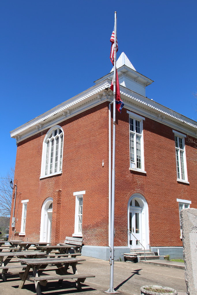 Clay County Courthouse (Celina, Tennessee) Historic 1873 C… Flickr