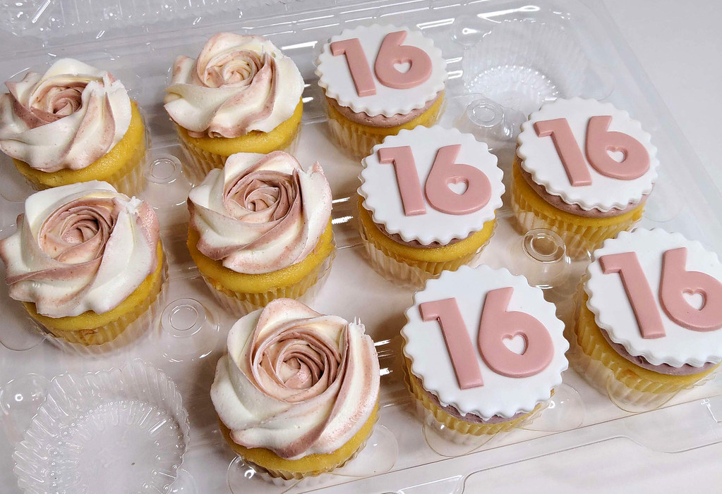 Sweet Sixteen Cupcakes 100226 Creative Cakes Bakery Tinley Park IL