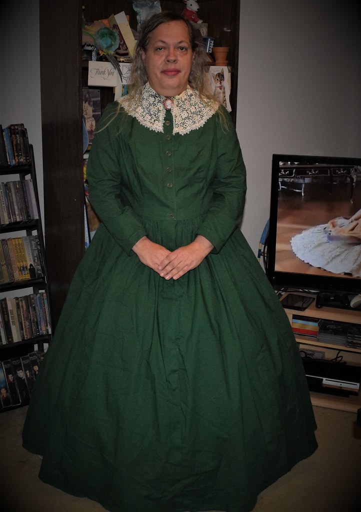 Green Victorian Dress a photo on Flickriver