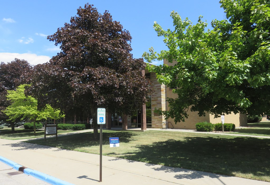 Arenac County Courthouse (Standish, Michigan) The Arenac C… Flickr