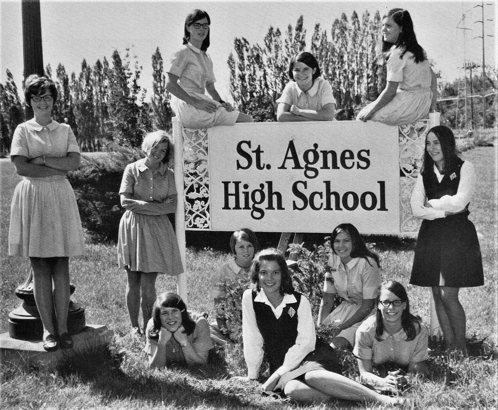Students at St. Agnes High School in 1969 at St. Agnes Hig… Flickr