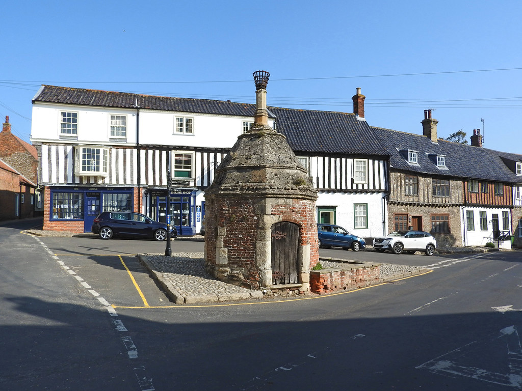 Little Walsingham pump house This octagonal structure was … Flickr