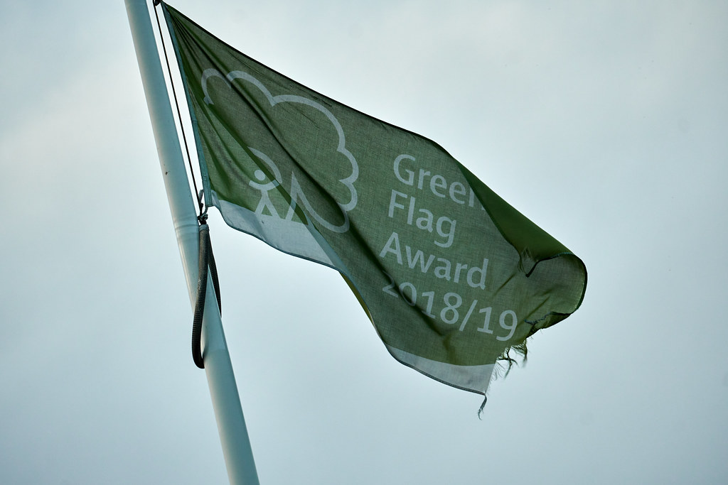 Green Flag Green Flag Award 2018/19 New Hall Valley Countr… Flickr