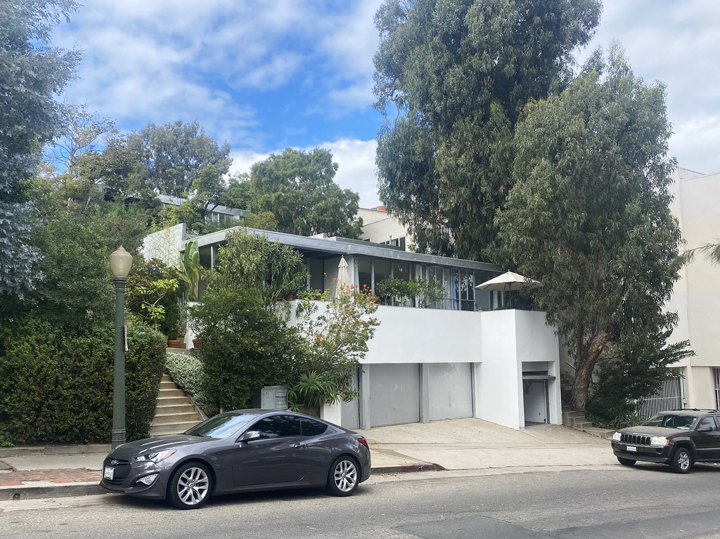Strathmore Apartments, Richard Neutra 1937 a photo on Flickriver