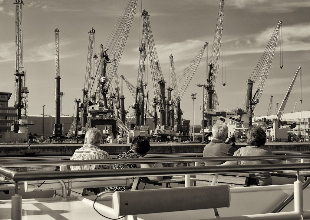 Rostock Warnemünde. Harbour tour passing the Liebherr cran… Flickr
