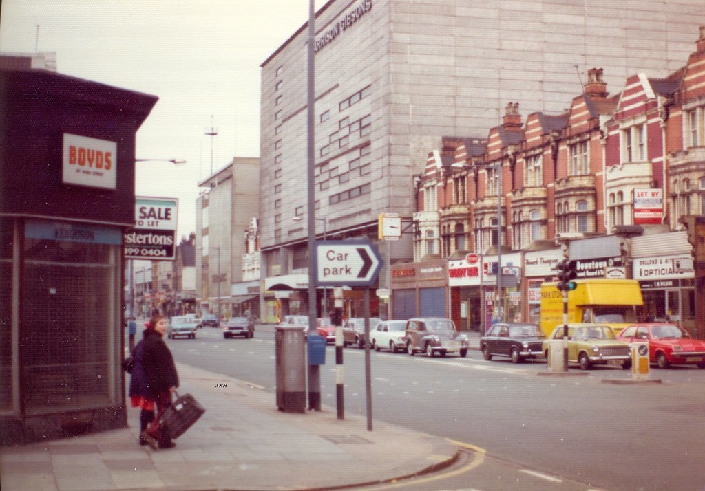 Ilford Ilford High Road, early days. Peter Murch Flickr