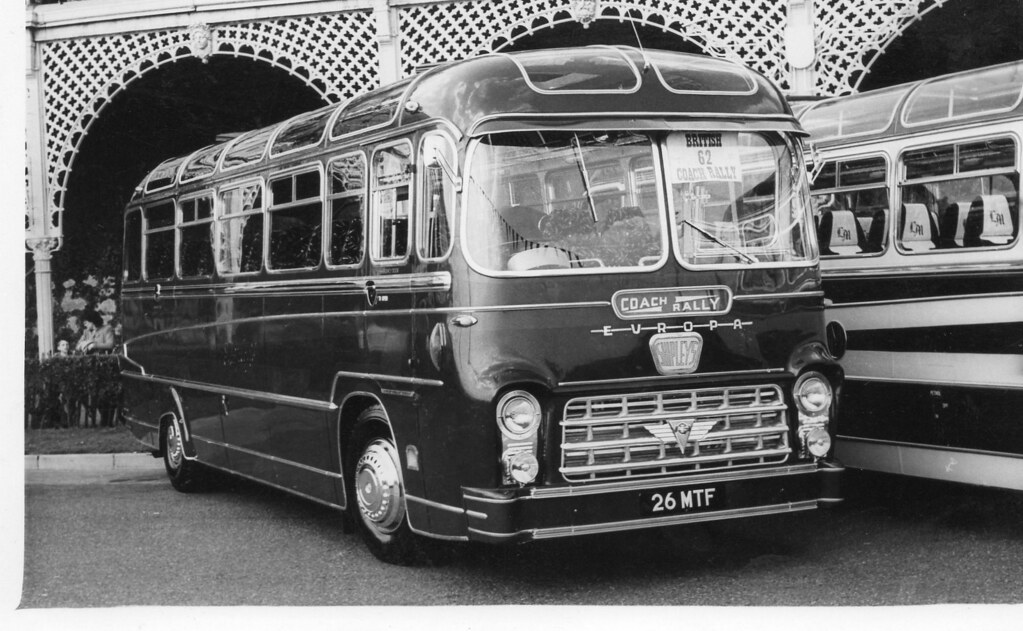 26MTF 107. Shipley's, AshtonunderLyne. AEC Reliance / Ye… Flickr