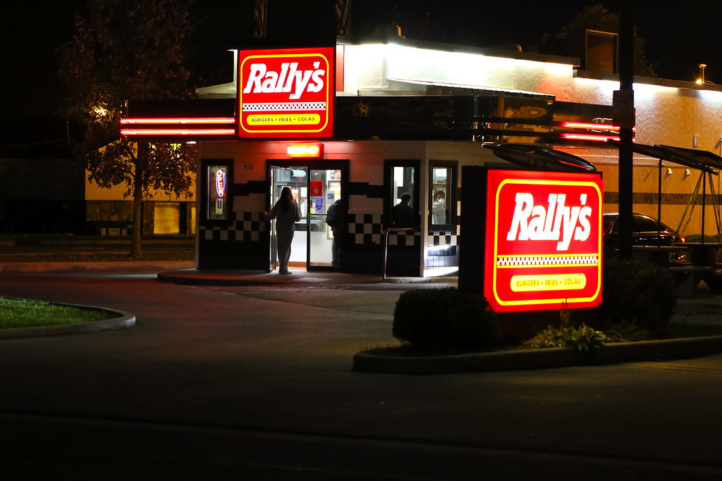 "Rally's" — Bloomington, Indiana, USA The Rally's fast foo… Flickr