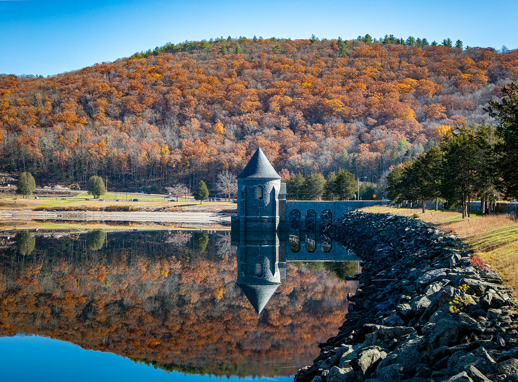Barkhamsted (2) Barkhamsted Reservoir JohnBPhoto2019 Flickr