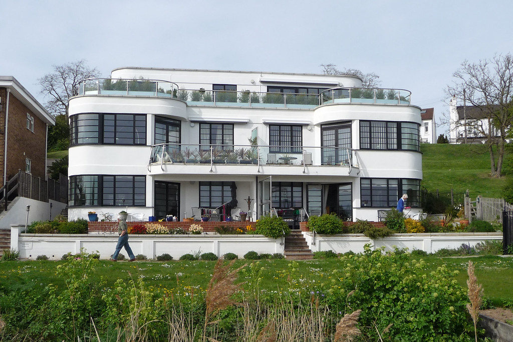 ArtDeco House, LeighonSea. Undercliff Gardens, Leighon… Flickr