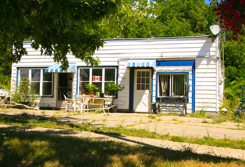 Chic Duplex, Ontario, Canada Sophie Beaudet Flickr