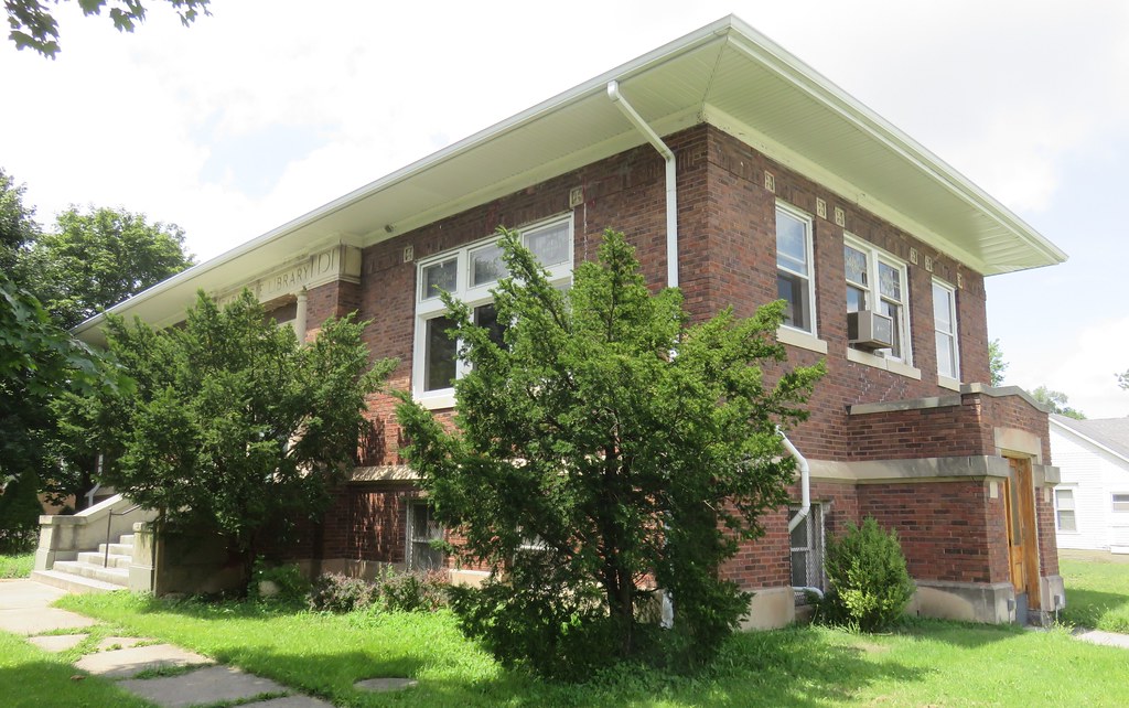 Old Carnegie Library (Gilman, Illinois) Funding for this f… Flickr