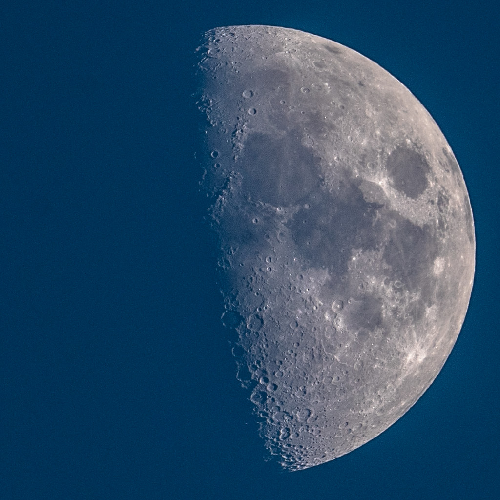 Waxing Gibbous Moon November 22, 2020 Waxing Gibbous Moo… Flickr
