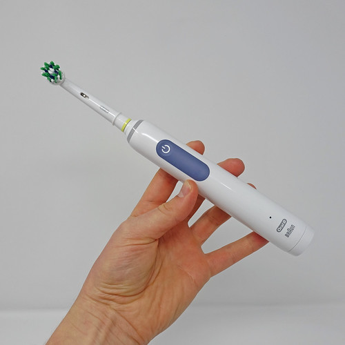 OralB Smart 1500 Electric Toothbrush Handson image of th… Flickr