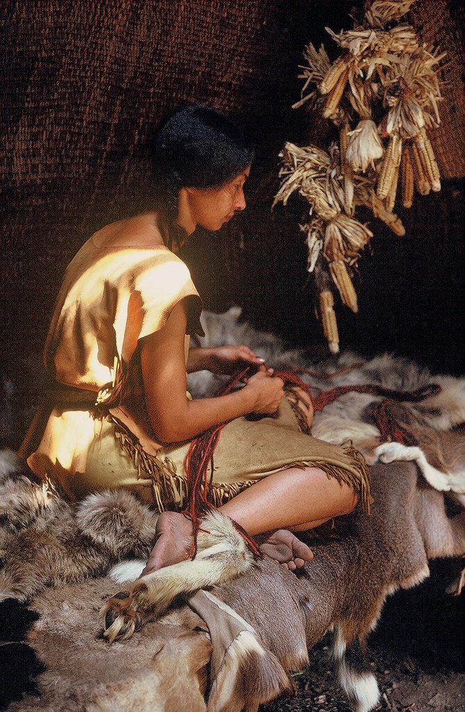 Wampanoag woman, a living history interpreter, working at … Flickr