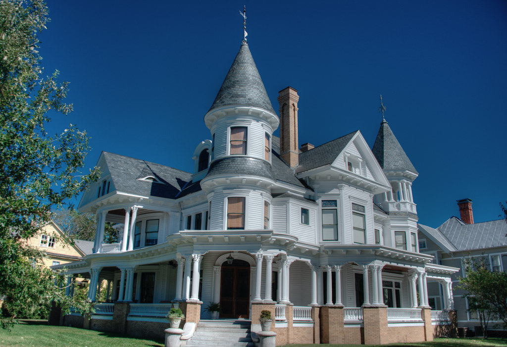 New Bern, North Carolina The Blades House, also known as t… Flickr
