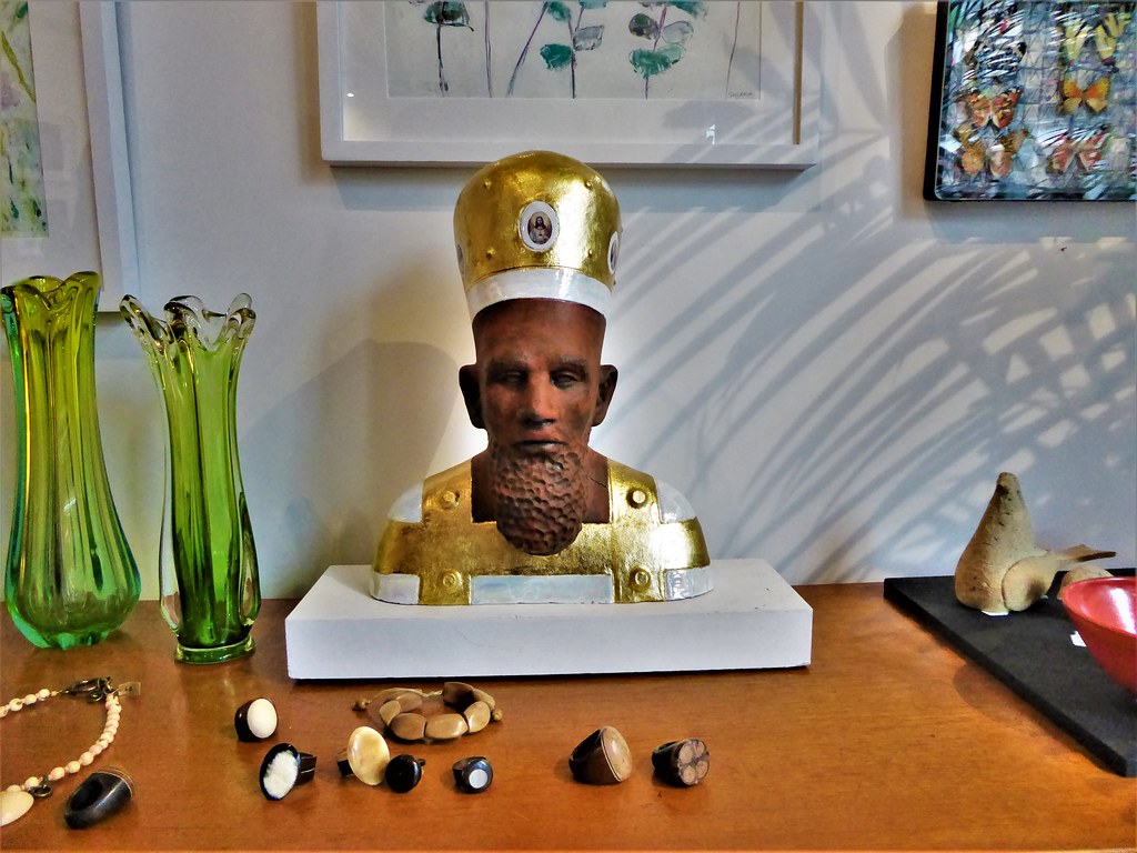 Design & Craft Shop, Brighton. Sussex. The figure is a one… Flickr