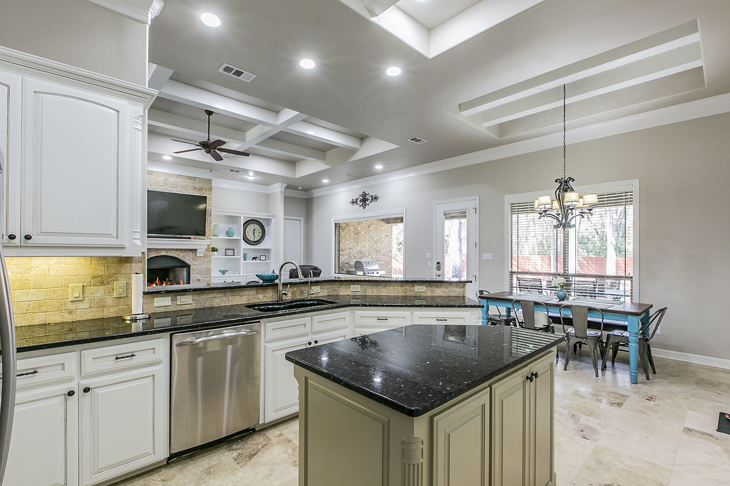 131646 708 Willow Court Little River Academy, TX 76554 Brent