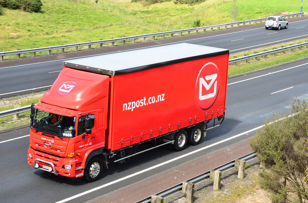 Hino, NZ Post Nthn Motorway, Dairy Flat, Auckland. 9th Oct… Mike