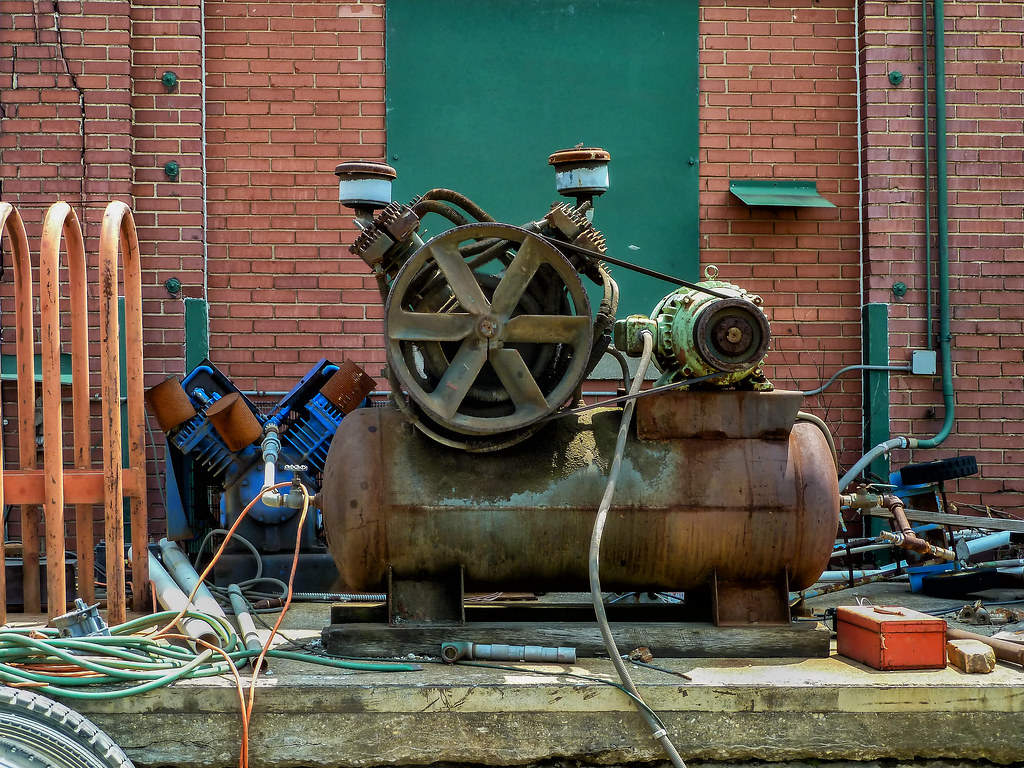 Junkyard Air Compressor Taken at Garden Street Iron & Meta… Flickr