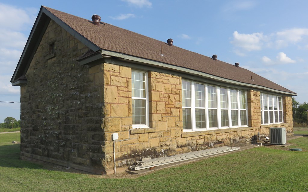 Old Stroud School (Stroud, Oklahoma) Built in 1936 by the … Flickr