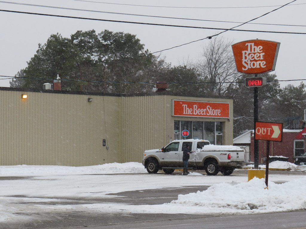 Retro Beer Store This store in South River, like many in N… Flickr