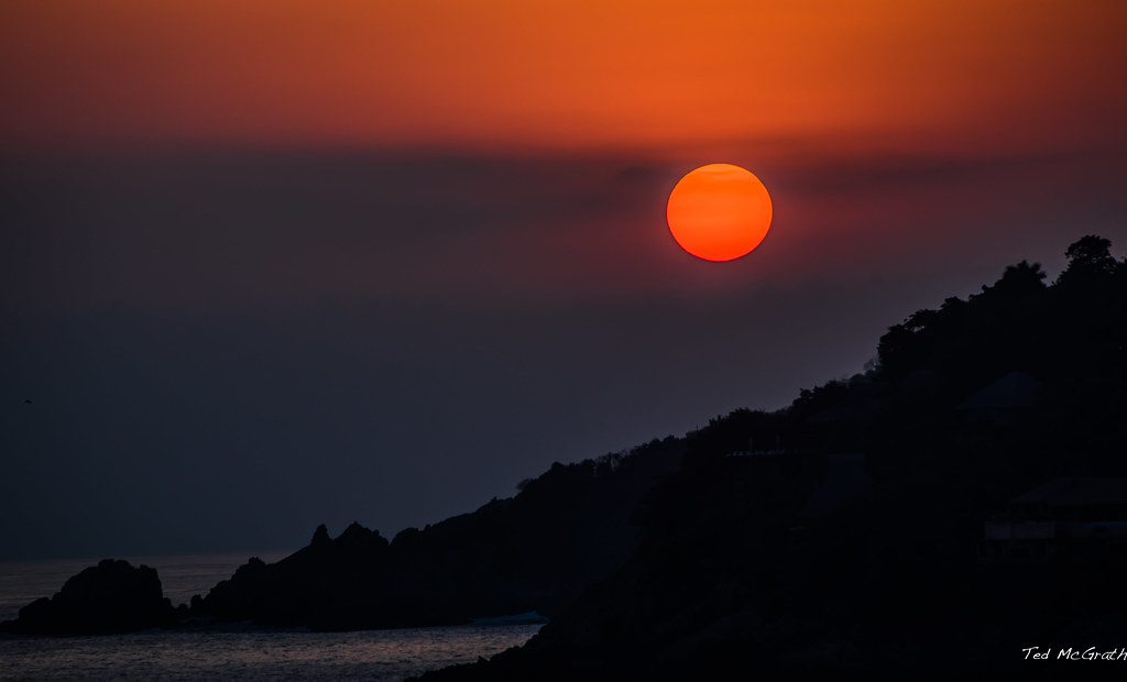 2020 Mexico Zihuatanejo 30 of 137 Bahia de Zihuatanejo Sunset