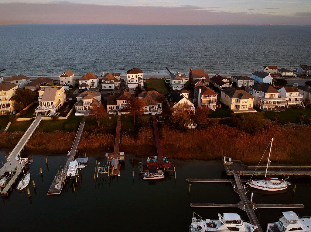 Hampton Salt Ponds Scenes as the sun begins to set on a ch… Flickr
