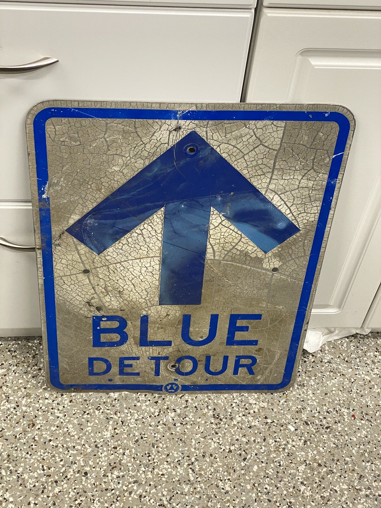 PennDOT Blue Detour Sign This sign has a manufacture date … Flickr
