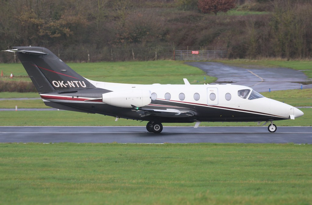 OKNTU Time Air Nextant 400XTi at Exeter International Air… Flickr
