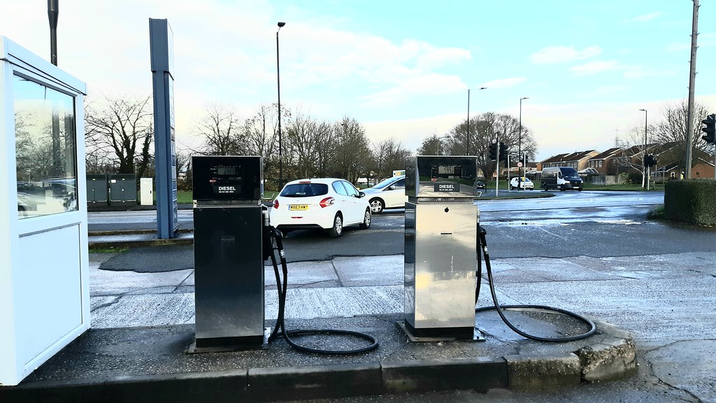 IndependentThe Clifton Garage, Thorne Road, Edenthorpe nr… Flickr