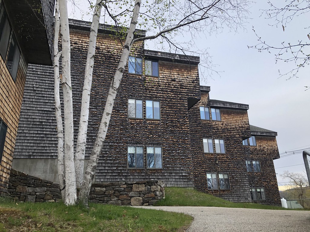 Plymouth State White Mountain Apt. Complex Rear (1990) Flickr