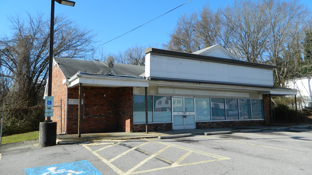 7Eleven (closed) 7Eleven 11070 (closed) [2,600 square f… Flickr