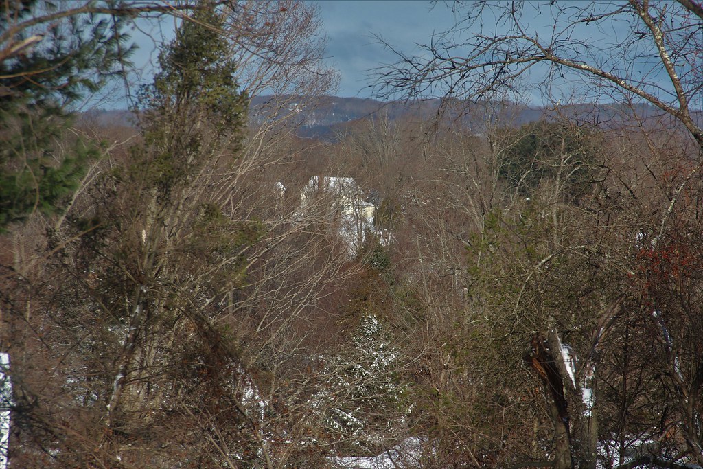 Houses in Bridgewater, Connecticut Seen almost four miles … Flickr
